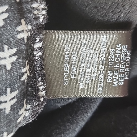 B SKIES ARE BLUE TOP - Picture 10 of 11